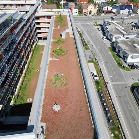 100 Qm Penthouse, Self-Check-In, 2 Parkplaetze Apartment กราซ ภายนอก รูปภาพ